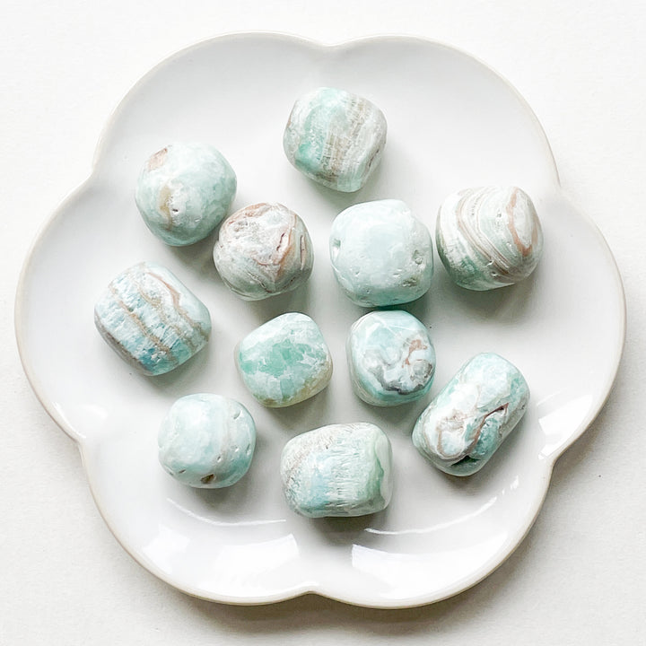 caribbean blue calciet trommelsteen knuffelsteen gepolijste edelsteen